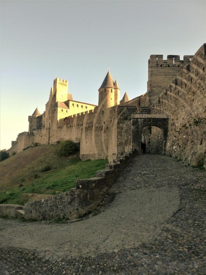 Appartement Sous Les Remparts Carcassonne Exterior foto